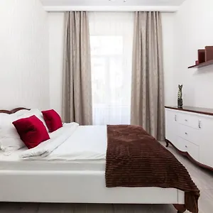Regrand On Leontovycha Str Апартаменты